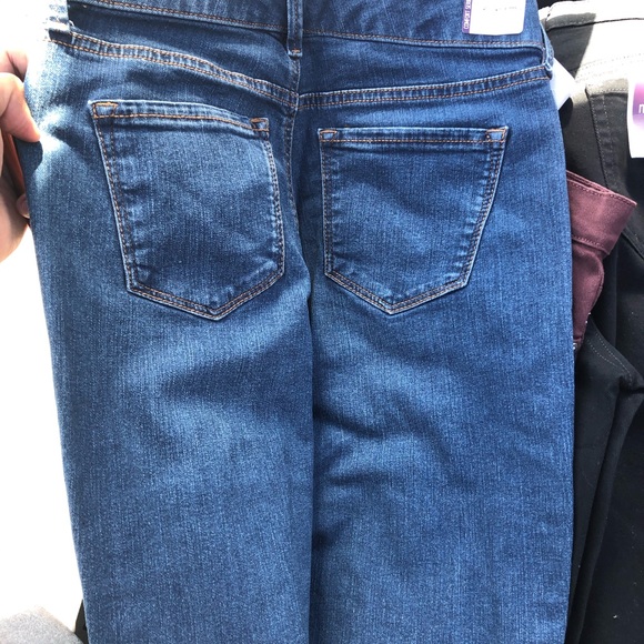 Costco Jeans - Picture 15 of 16